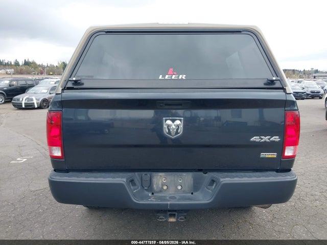 3C6RR7KG4KG619867 RAM 1500 Classic Tradesman 4x4 5&#039;7 Box