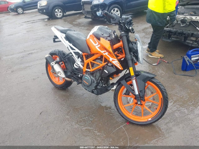 2017 MD2JPJ404HC215837 main image