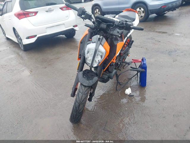 KTM 390 Duke 2017 MD2JPJ404HC215837 Image 14