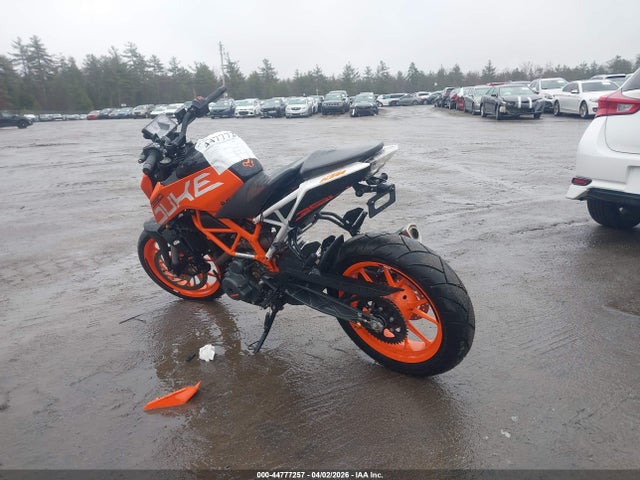 KTM 390 Duke 2017 MD2JPJ404HC215837 Image 3