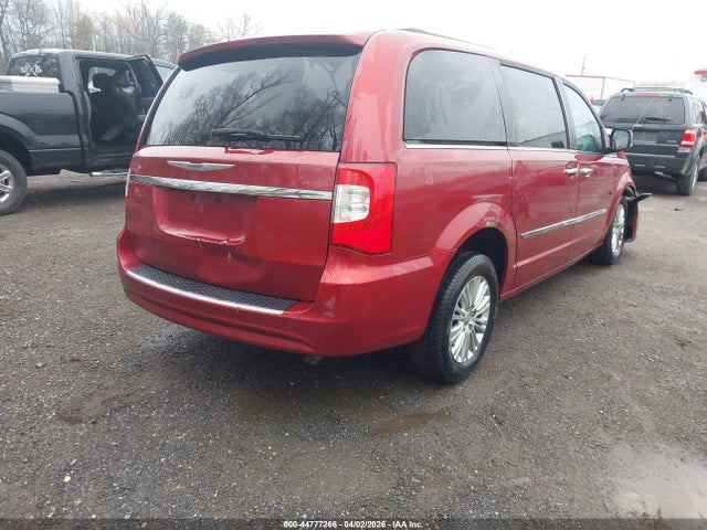 2015 Chrysler Town & Country Touring-l მანქანა იყიდება აუქციონზე, vin: 2C4RC1CG8FR573952, აუქციონის ნომერი: 44777266