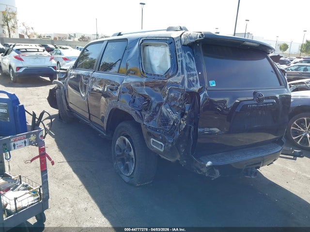2021 TOYOTA 4RUNNER JTEEU5JR9M5234260 Photo 2