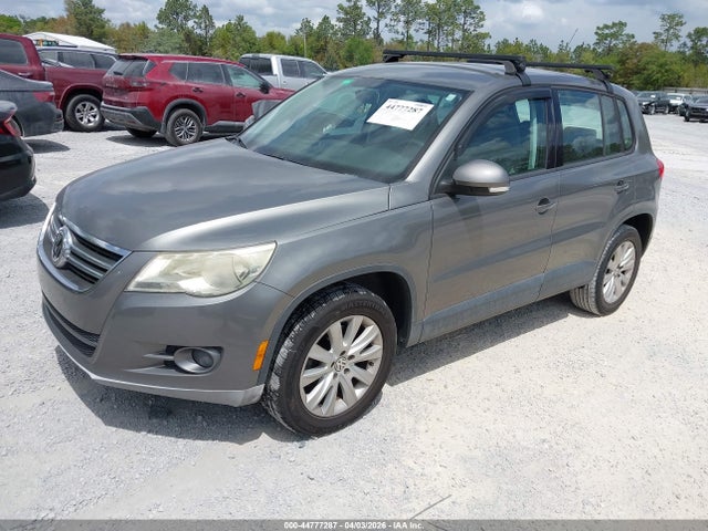 2010 Volkswagen Tiguan S მანქანა იყიდება აუქციონზე, vin: WVGAV7AXXAW531338, აუქციონის ნომერი: 44777287