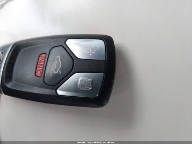 Продаж на аукціоні авто 2018 Audi A4 2.0t Premium/2.0t Tech Premium, vin: WAUDNAF41JN017958, номер лоту: 44777318