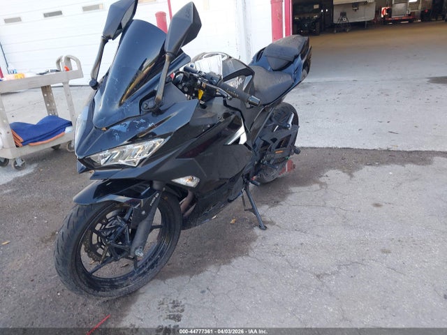 JKAEXKG11JDA10796 Kawasaki EX400
