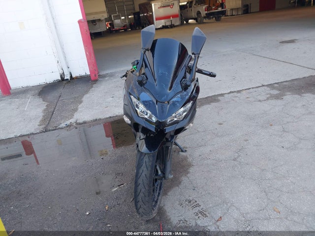 JKAEXKG11JDA10796 Kawasaki EX400