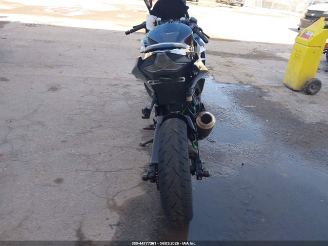 JKAEXKG11JDA10796 Kawasaki EX400