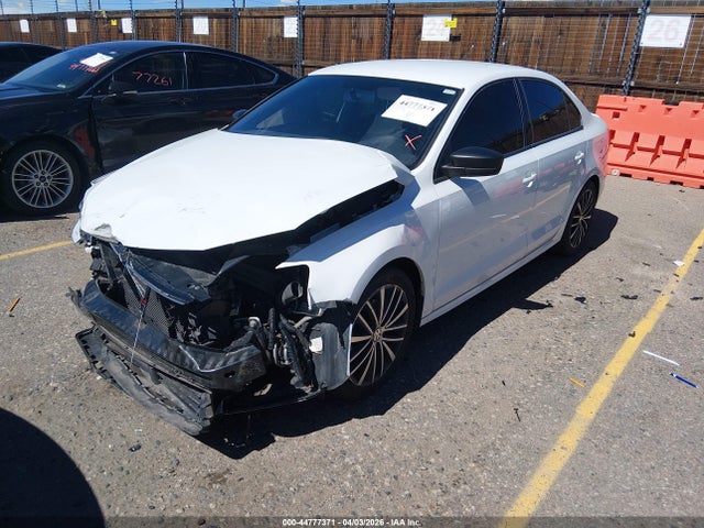 44777371 :رقم المزاد ، 3VWD17AJ0GM370481 vin ، 2016 Volkswagen Jetta 1.8t Sport مزاد بيع