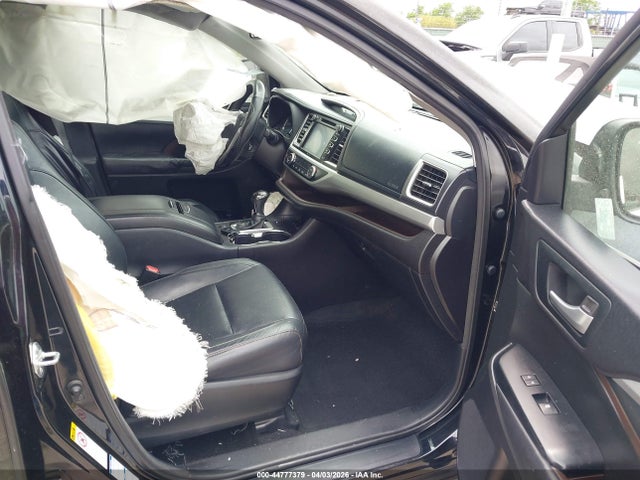 5TDJKRFH9FS136827 Toyota Highlander Xle V6