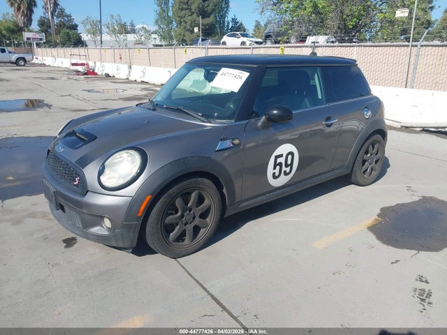 2009 MINI COOPER S WMWMF73549TX40269 Photo 1