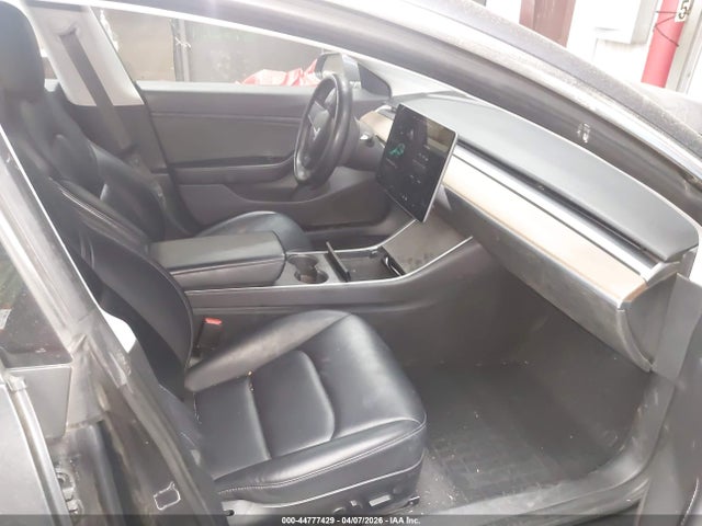 2018 TESLA MODEL 3 5YJ3E1EA1JF045067 Photo 4
