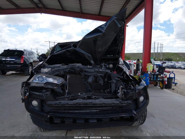 2018 Toyota Tacoma მანქანა იყიდება აუქციონზე, vin: 5TFCZ5AN2JX132938, აუქციონის ნომერი: 44777459