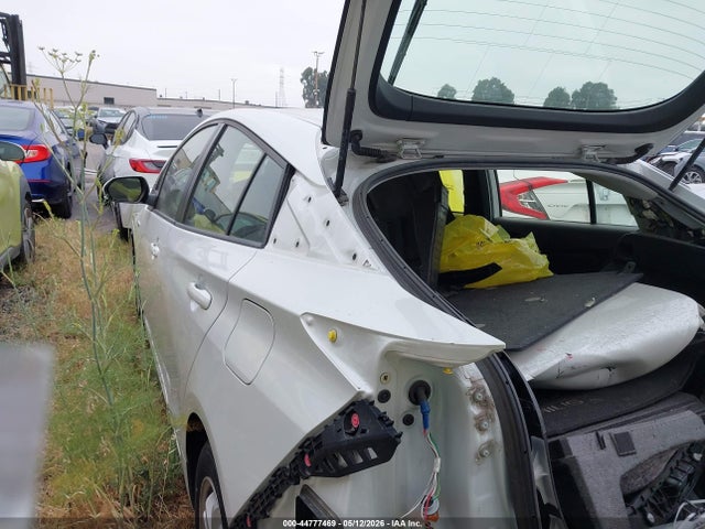 JTDKAMFU6M3141621 Toyota Prius Le