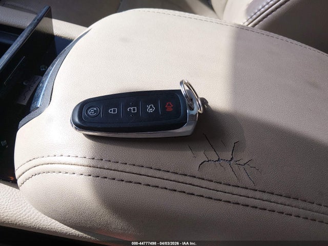 44777498 :رقم المزاد ، 1FAHP2F87HG124038 vin ، 2017 Ford Taurus Limited مزاد بيع