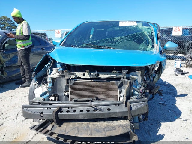 44777532 :رقم المزاد ، 3N1CE2CP0FL447235 vin ، 2015 Nissan Versa Note Sv مزاد بيع