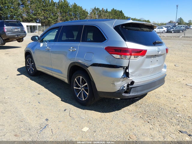 2017 TOYOTA HIGHLANDER 5TDJZRFH9HS448774 Photo 2
