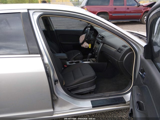 44777550 :رقم المزاد ، 3FAHP0HA1BR295680 vin ، 2011 Ford Fusion Se مزاد بيع