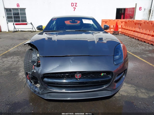 Jaguar F-TYPE R 2018 SAJD51EEXJCK51476 Image 13