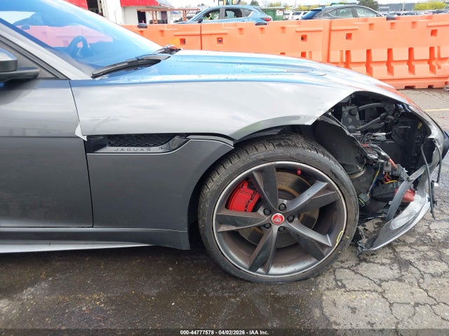 Jaguar F-TYPE R 2018 SAJD51EEXJCK51476 Image 18