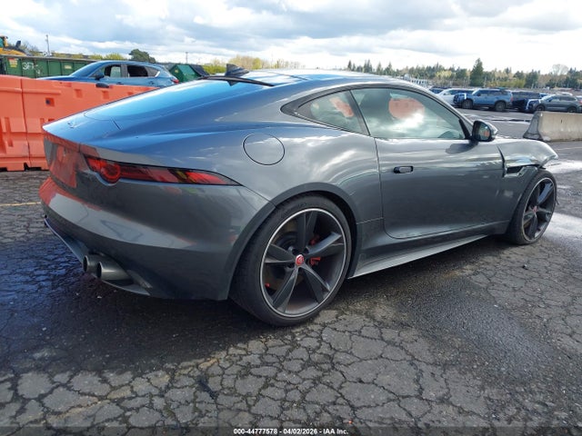 Jaguar F-TYPE R 2018 SAJD51EEXJCK51476 Image 4