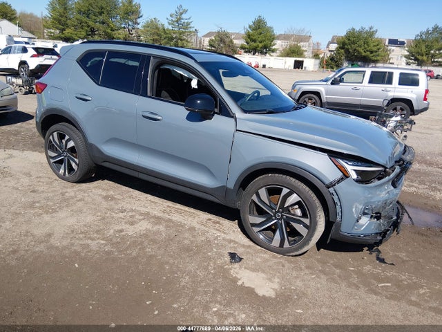 Продажа на аукционе авто 2023 Volvo Xc40 B5 Plus Dark Theme, vin: YV4L12UWXP2114104, номер лота: 44777689