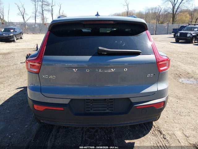 Aukcja sprzedaży 2023 Volvo Xc40 B5 Plus Dark Theme, vin: YV4L12UWXP2114104, numer aukcji: 44777689