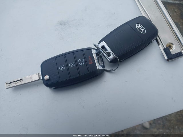 5XXGT4L30JG198582 KIA Optima Lx
