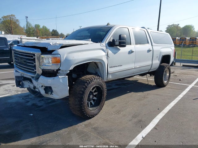 44777761 :رقم المزاد ، 1GT120E80FF175769 vin ، 2015 Gmc Sierra 2500hd Denali مزاد بيع
