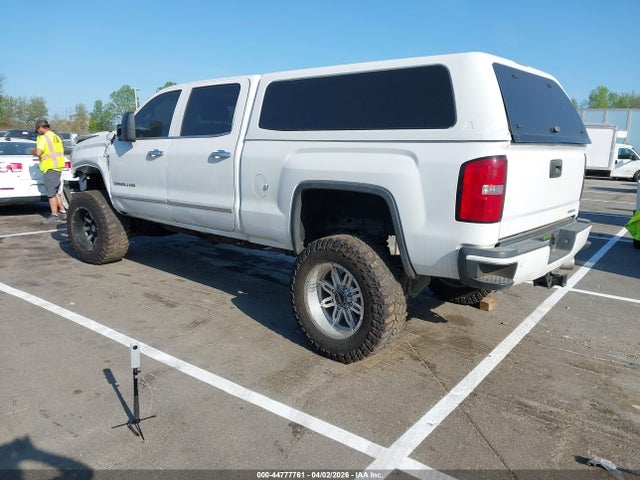44777761 :رقم المزاد ، 1GT120E80FF175769 vin ، 2015 Gmc Sierra 2500hd Denali مزاد بيع