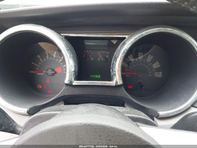 2005 Ford Mustang V6 Deluxe/v6 Premium მანქანა იყიდება აუქციონზე, vin: 1ZVFT80N155251774, აუქციონის ნომერი: 44777760