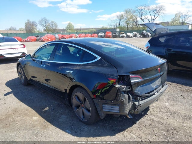 Продажа на аукционе авто 2018 Tesla Model 3 Long Range/mid Range, vin: 5YJ3E1EA4JF156552, номер лота: 44777825