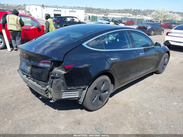 Продажа на аукционе авто 2018 Tesla Model 3 Long Range/mid Range, vin: 5YJ3E1EA4JF156552, номер лота: 44777825