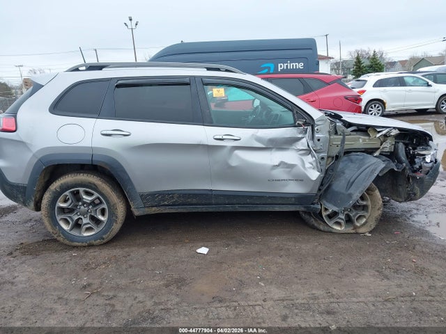 2019 Jeep Cherokee Trailhawk 4x4 მანქანა იყიდება აუქციონზე, vin: 1C4PJMBX8KD268402, აუქციონის ნომერი: 44777904