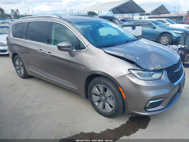 2018 CHRYSLER PACIFICA HYBRID 2C4RC1L76JR129297