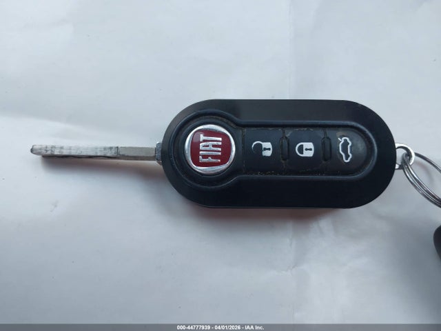 2017 FIAT 500E 3C3CFFGE7HT547821 Photo 10