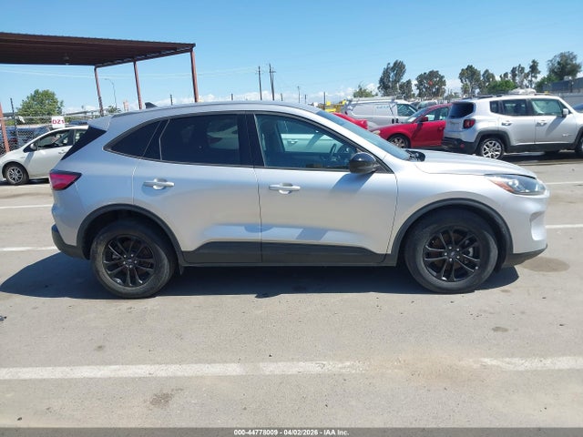 1FMCU0BZ8LUB70757 Ford Escape Se Sport Hybrid