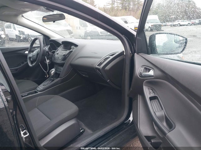 1FADP3F29GL256403 Ford FOCUS SE
