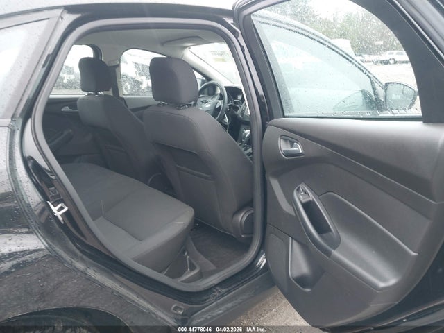 1FADP3F29GL256403 Ford FOCUS SE