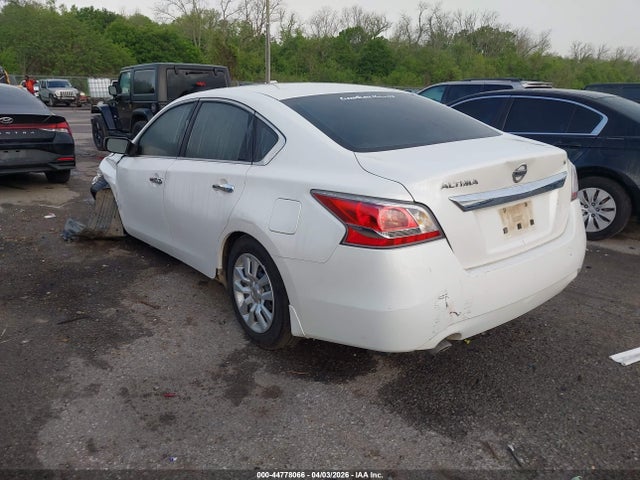 2015 Nissan Altima 2.5 S მანქანა იყიდება აუქციონზე, vin: 1N4AL3AP2FC409798, აუქციონის ნომერი: 44778066