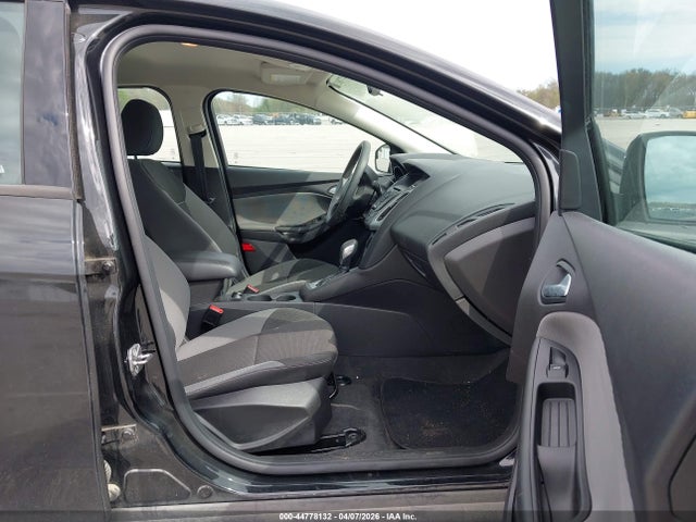 44778132 :رقم المزاد ، 1FADP3K22EL347385 vin ، 2014 Ford Focus Se مزاد بيع
