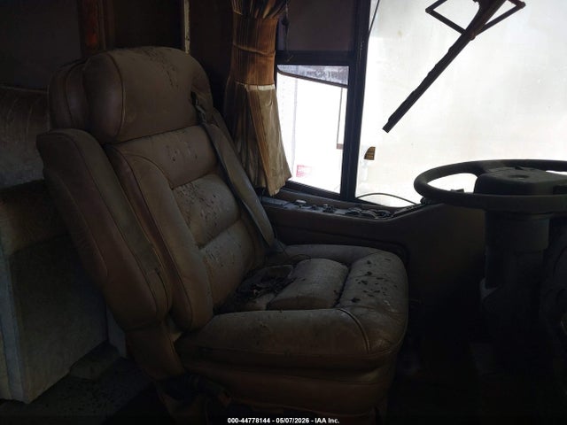Продажа на аукционе авто 2000 Roadmaster Rail Executive Signature, vin: 1RF120518Y1009169, номер лота: 44778144