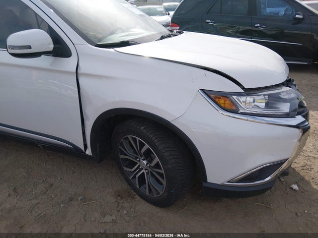 Продаж на аукціоні авто 2018 Mitsubishi Outlander Sel, vin: JA4AD3A36JZ026984, номер лоту: 44778184