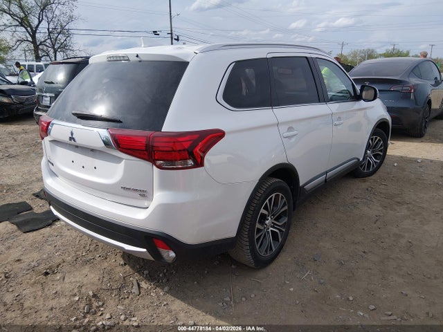 Продаж на аукціоні авто 2018 Mitsubishi Outlander Sel, vin: JA4AD3A36JZ026984, номер лоту: 44778184