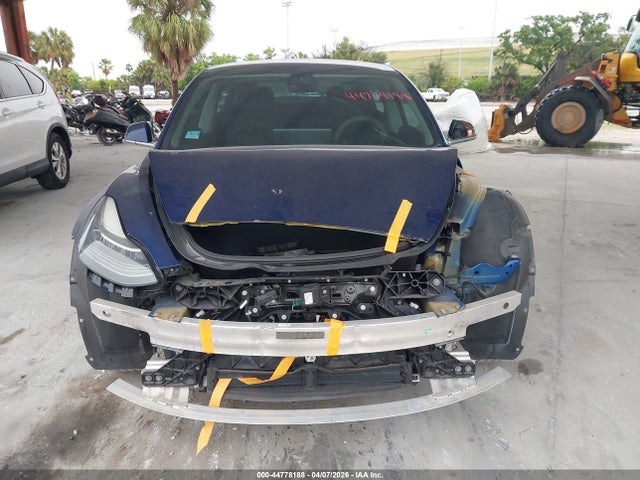 Продаж на аукціоні авто 2018 Tesla Model 3 Long Range/performance, vin: 5YJ3E1EBXJF064693, номер лоту: 44778188