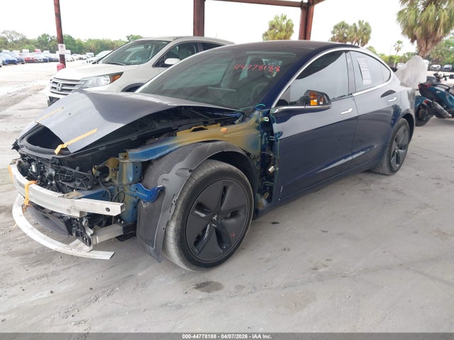2018 TESLA MODEL 3 5YJ3E1EBXJF064693 Photo 1