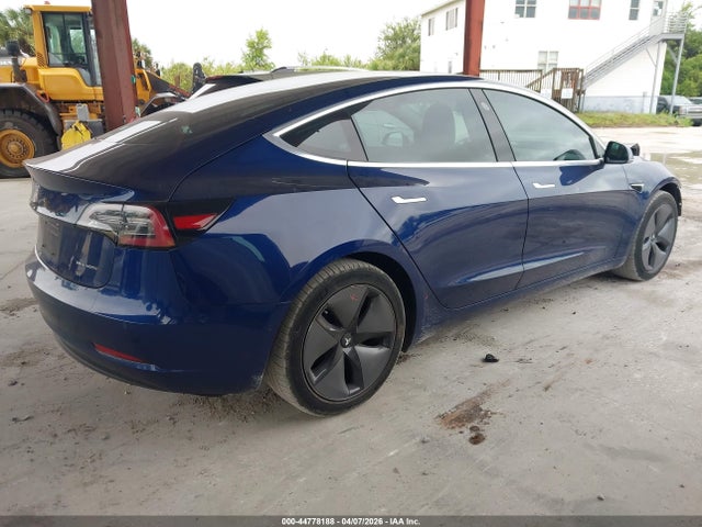 2018 TESLA MODEL 3 5YJ3E1EBXJF064693 Photo 3