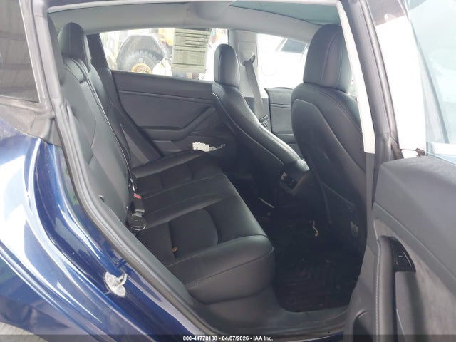 2018 TESLA MODEL 3 5YJ3E1EBXJF064693 Photo 7