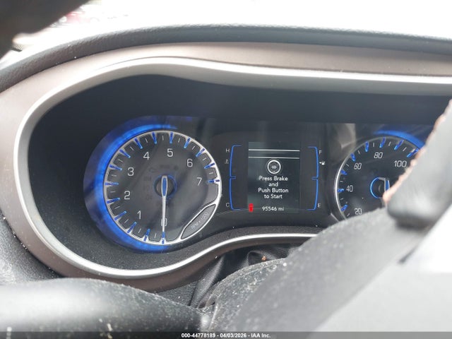 Продажа на аукционе авто 2018 Chrysler Pacifica Touring L, vin: 2C4RC1BG5JR109575, номер лота: 44778189