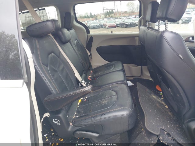 Продажа на аукционе авто 2018 Chrysler Pacifica Touring L, vin: 2C4RC1BG5JR109575, номер лота: 44778189