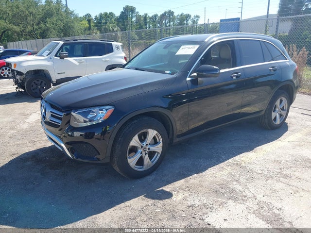 2017 Mercedes-benz Glc 300 4matic მანქანა იყიდება აუქციონზე, vin: WDC0G4KB7HF262277, აუქციონის ნომერი: 44778222